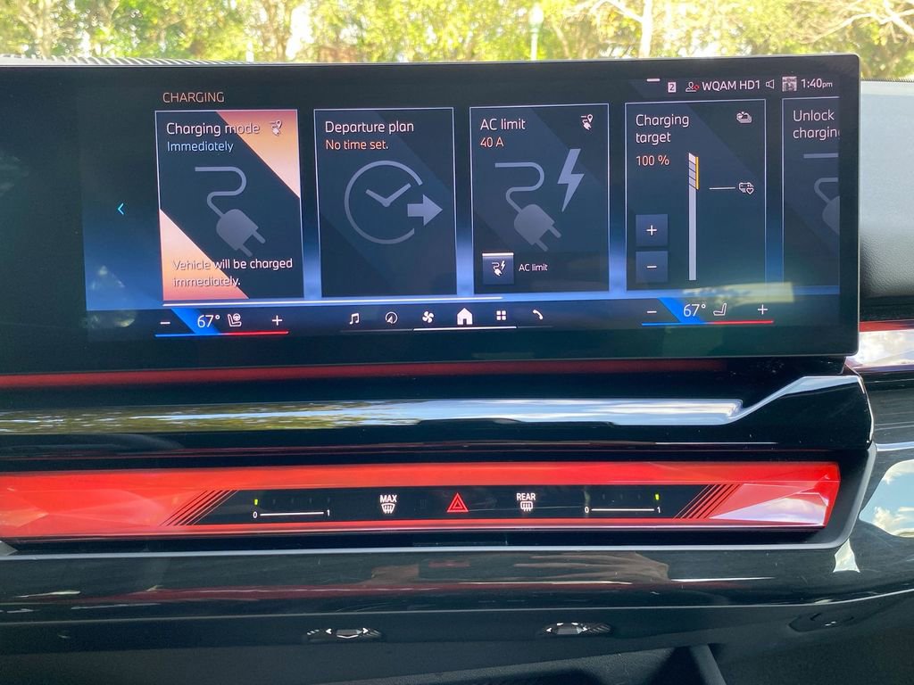 Used 2025 BMW i5 eDrive40i w/ Premium Package image 26