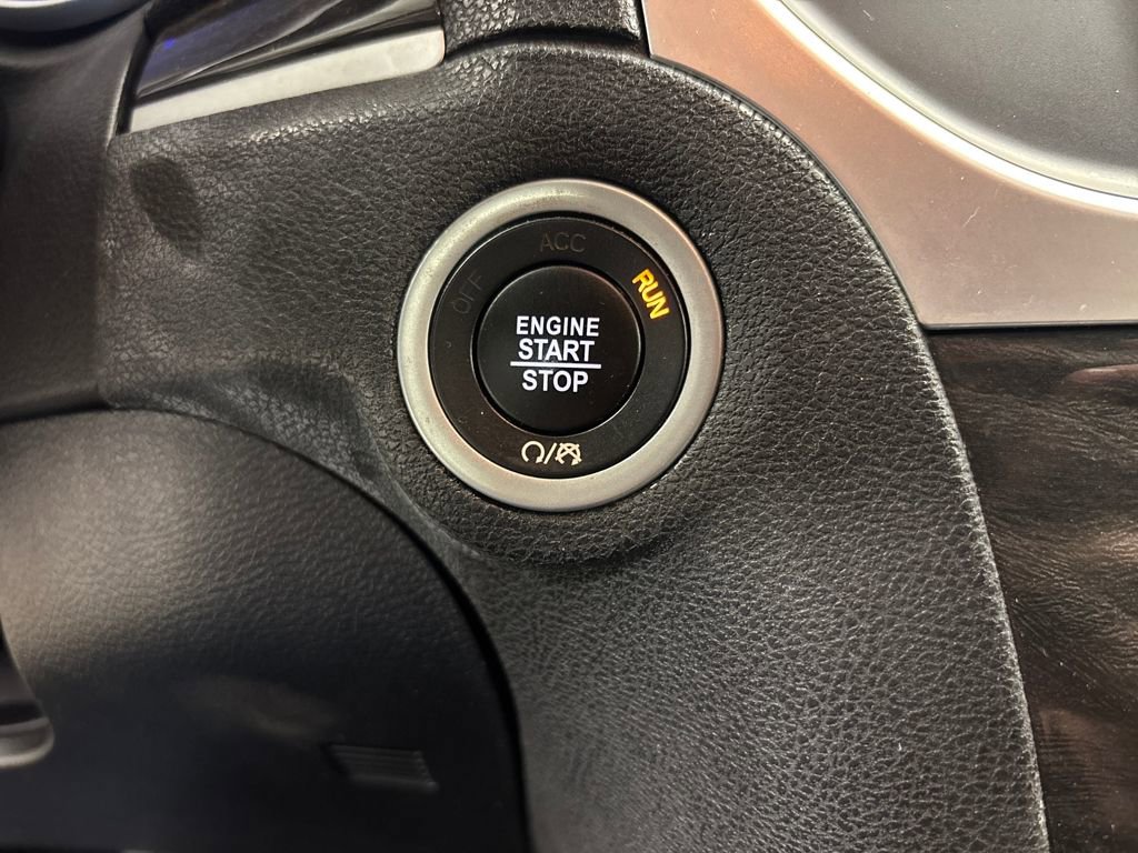 Used 2022 Chrysler 300 Touring w/ Sport Appearance Package image 37