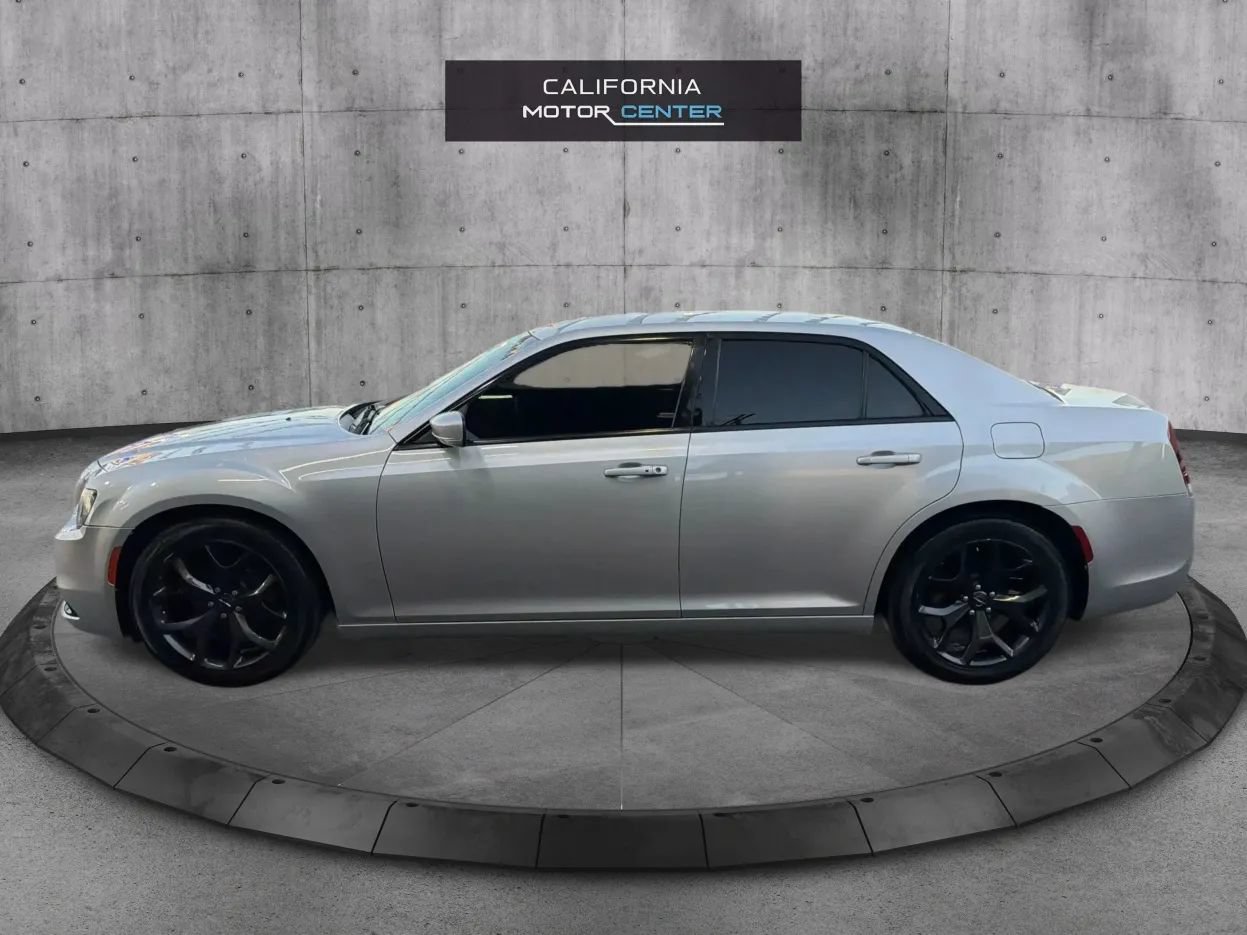 Used 2021 Chrysler 300 S RWD image 8