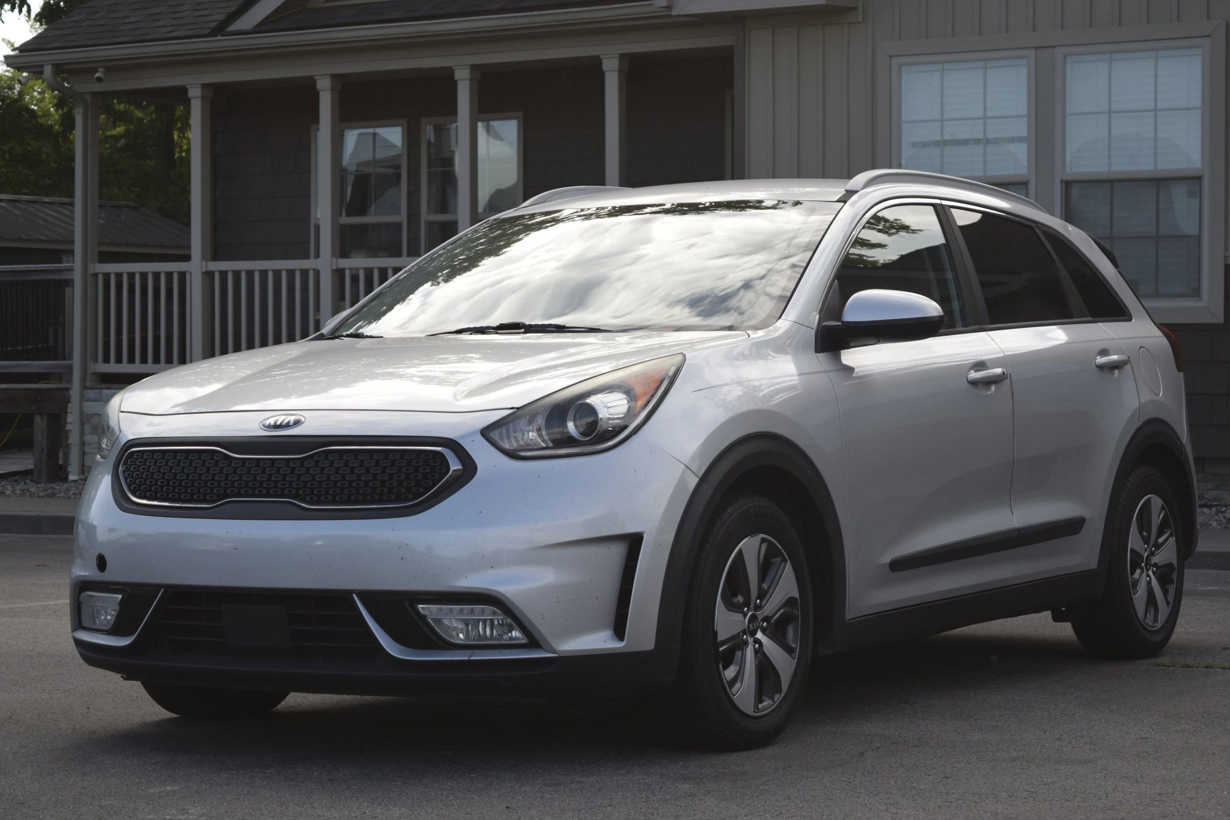 Used 2017 Kia Niro LX
