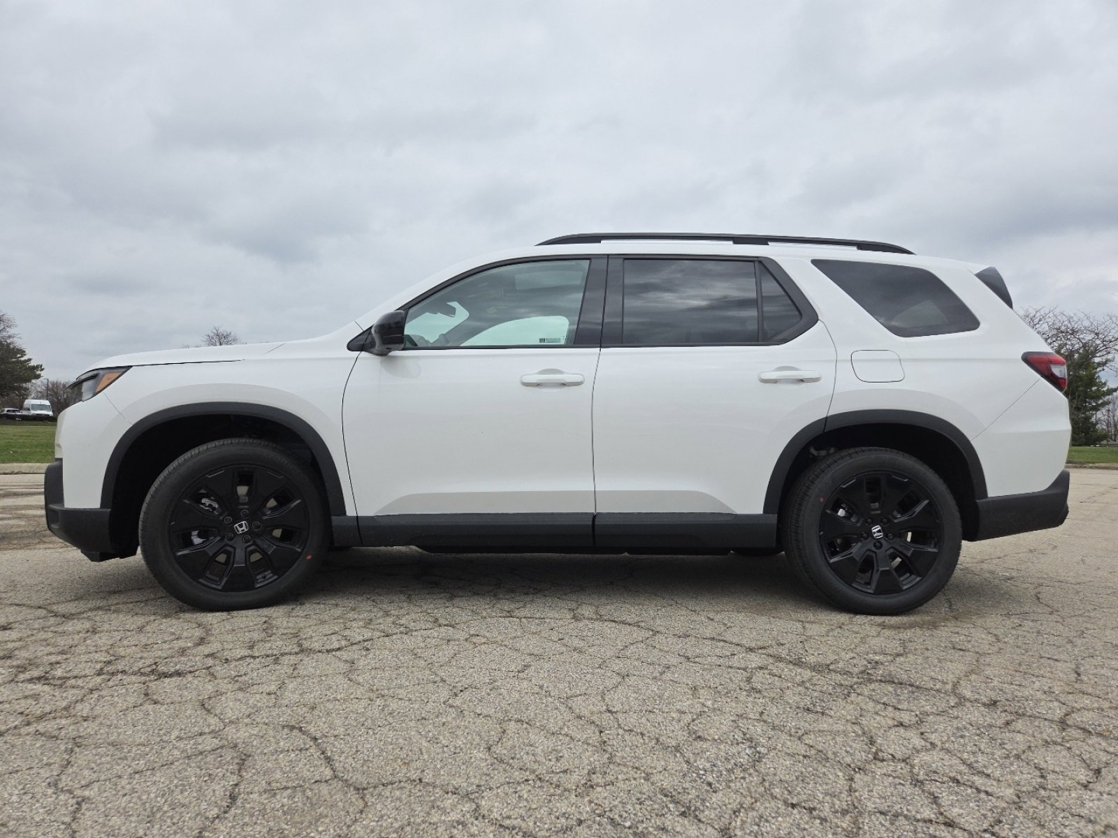 New 2026 Honda Pilot Black Edition image 17