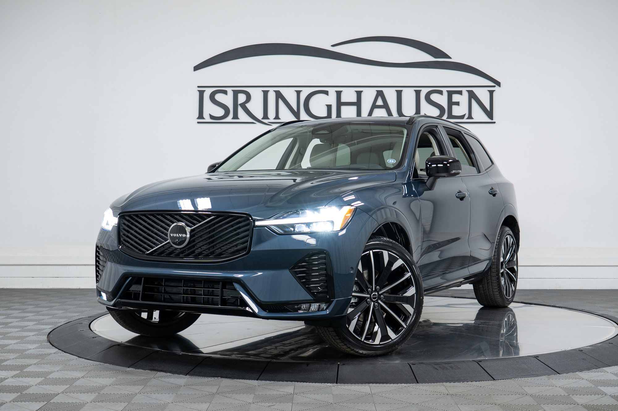 New 2026 Volvo XC60 B5 Ultra w/ Climate Package image 26