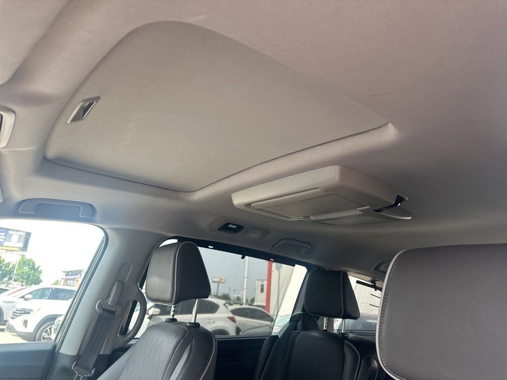 Used 2023 Honda Odyssey Elite image 10