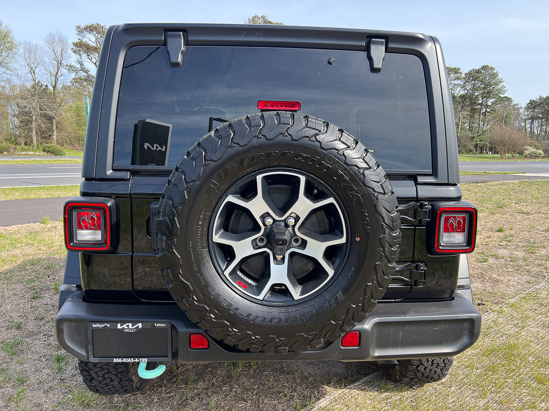 Used 2022 Jeep Wrangler Rubicon w/ Cold Weather Group image 4