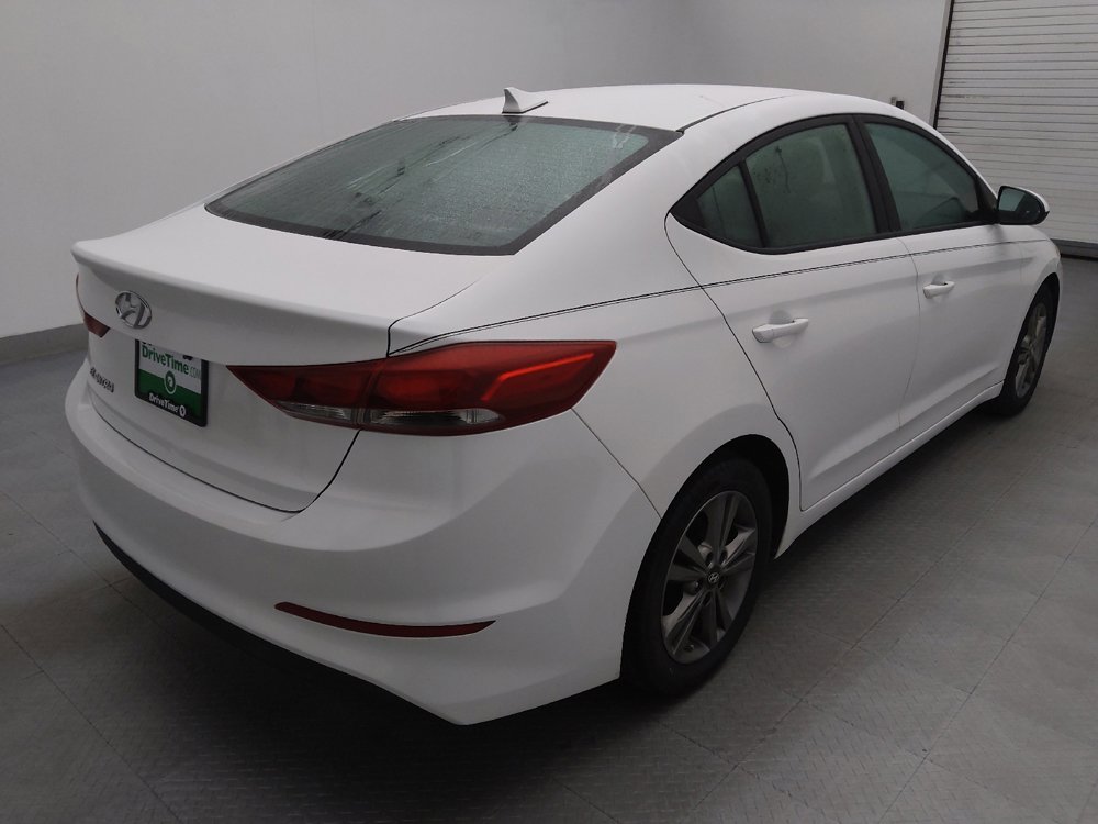 Used 2017 Hyundai Elantra SE image 9