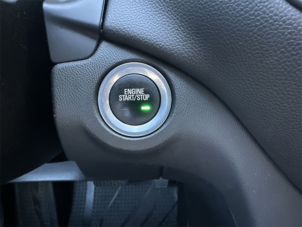 Used 2018 Chevrolet Equinox LT image 19