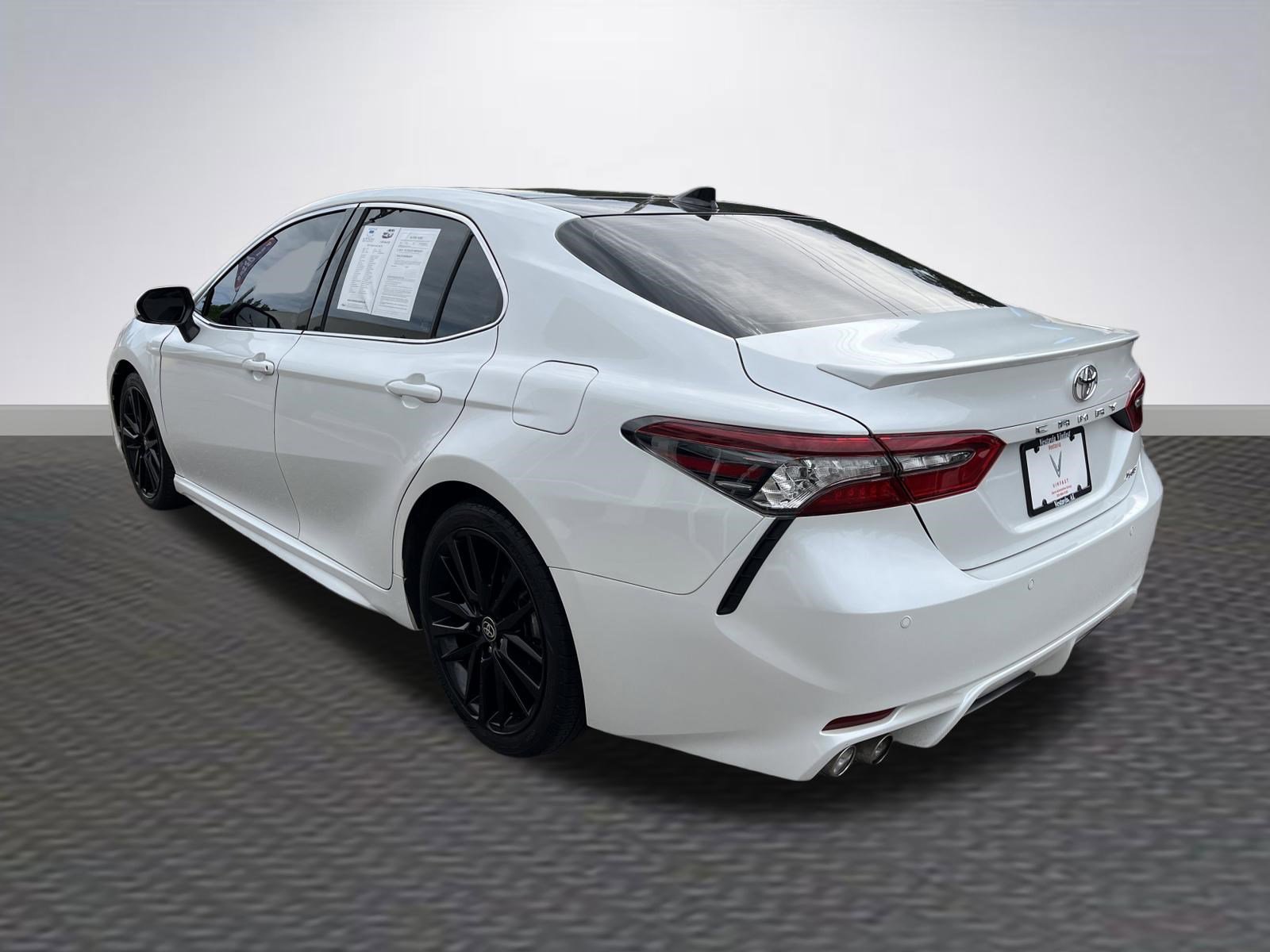 Used 2024 Toyota Camry XSE w/ Driver Assist Package FWD image 5
