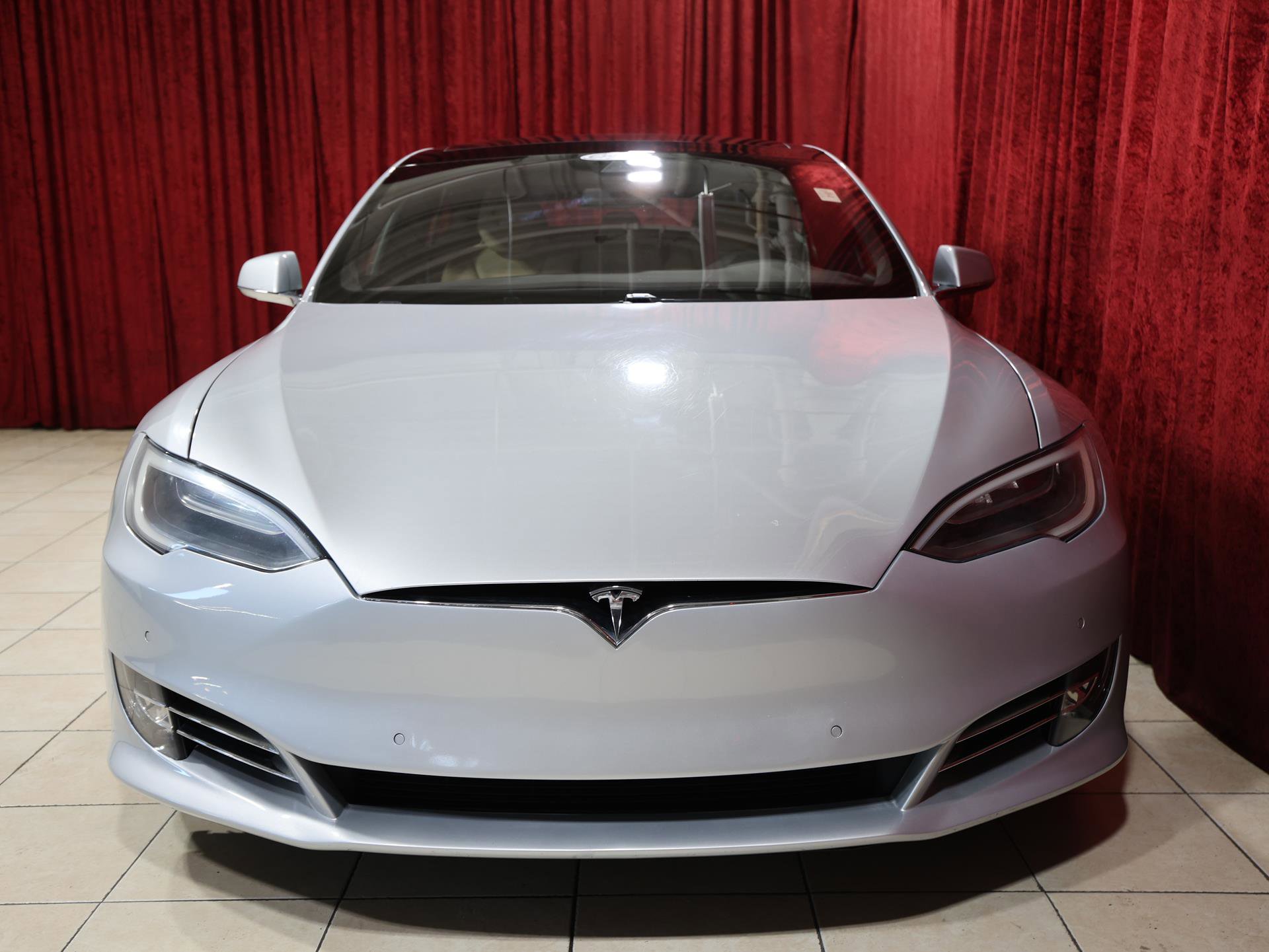 Used 2016 Tesla Model S P90D image 9