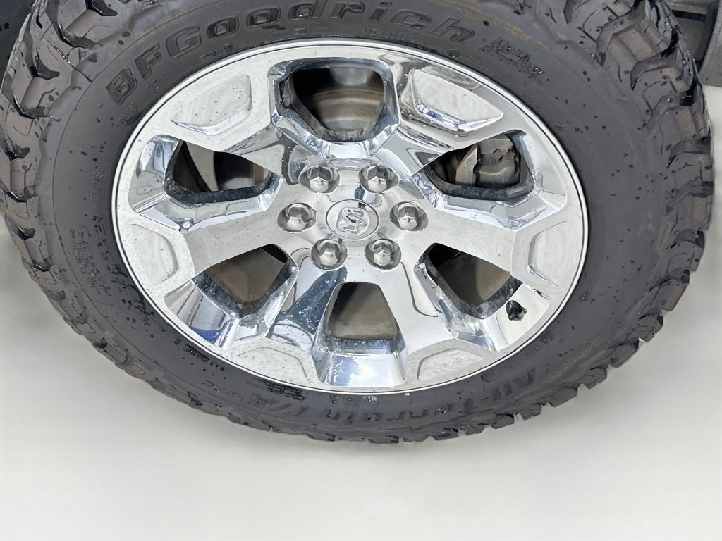 Used 2019 RAM 1500 Laramie AWD/4WD image 38