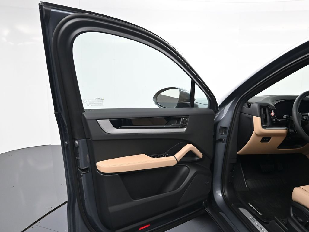 New 2026 Porsche Cayenne Coupe image 16