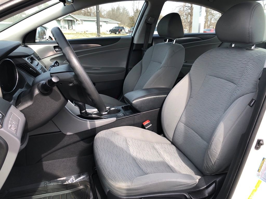 Used 2014 Hyundai Sonata Hybrid image 9