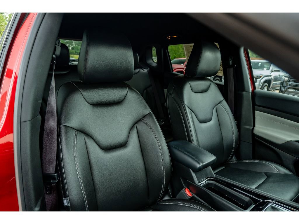 Used 2025 Jeep Compass Limited AWD/4WD image 19