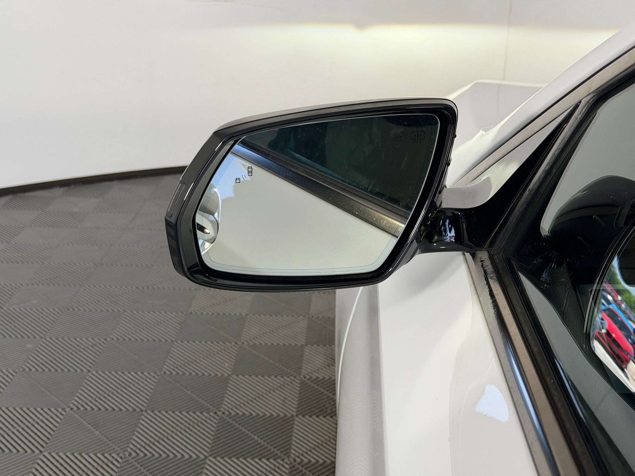 Used 2018 Genesis G80 3.3T Sport RWD image 23