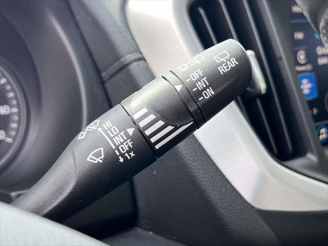 Used 2023 GMC Terrain SLE w/ Driver Convenience Package image 26