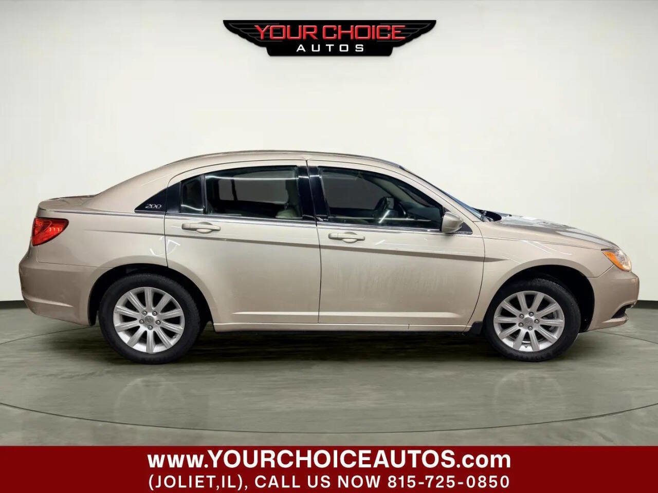 Used 2013 Chrysler 200 Touring image 6