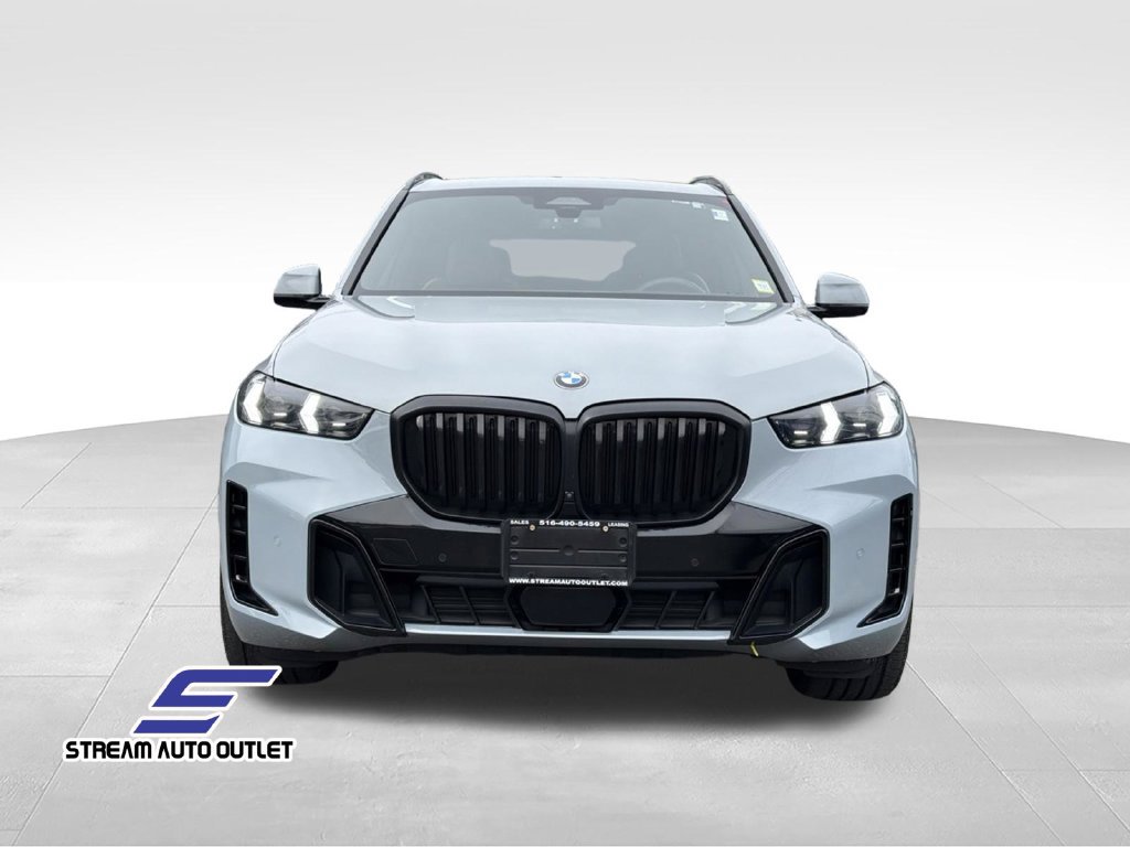 Used 2024 BMW X5 xDrive40i w/ M Sport Package AWD/4WD image 2