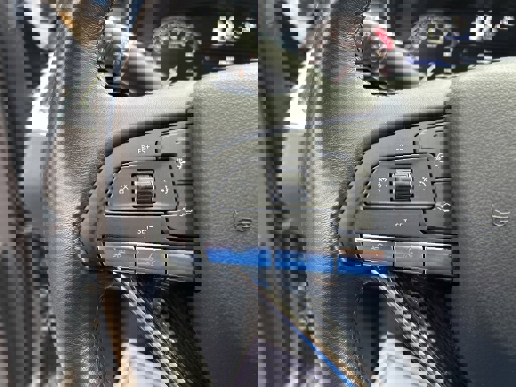 Used 2024 Cadillac XT6 Premium Luxury image 34