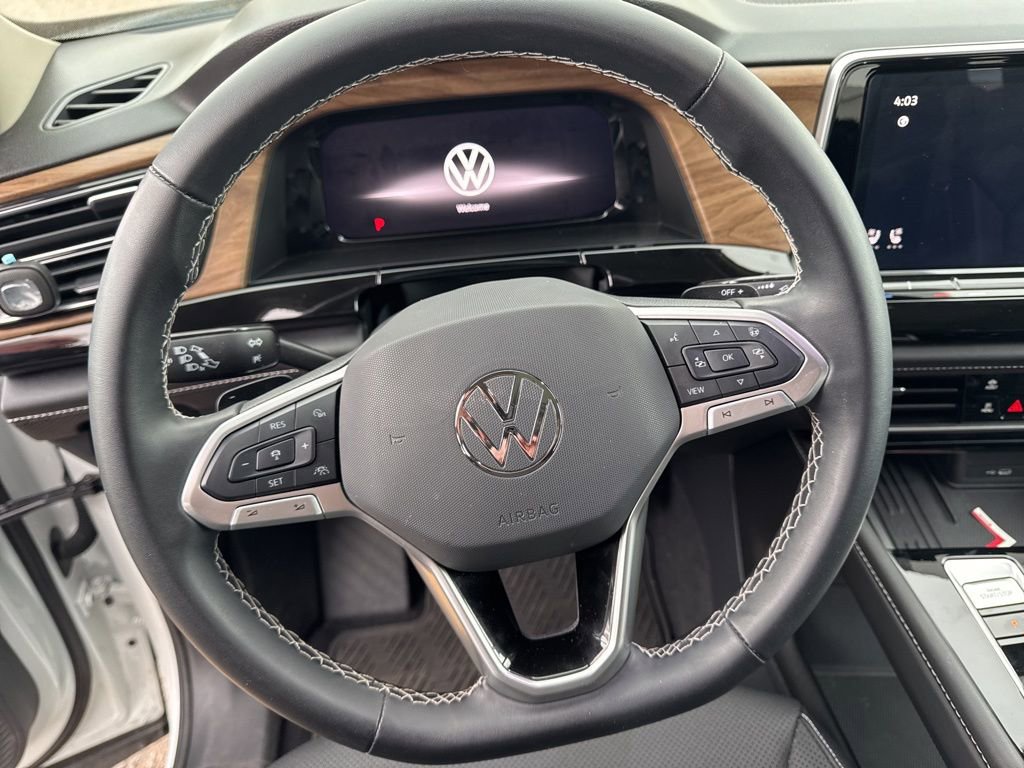 Used 2025 Volkswagen Atlas SE AWD/4WD image 9