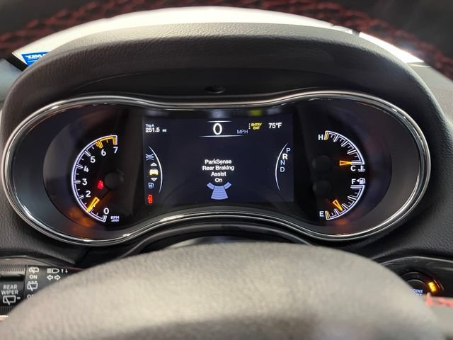 Used 2018 Jeep Grand Cherokee Trailhawk AWD/4WD image 26