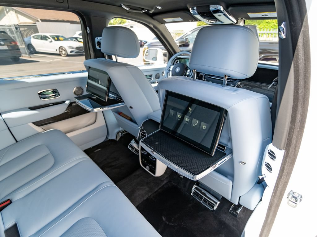 New 2027 Rolls-Royce Cullinan Black Badge AWD/4WD image 35