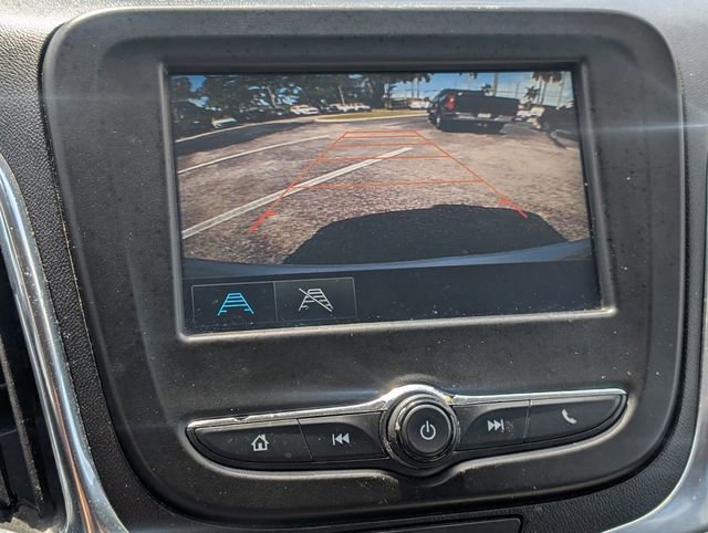 Used 2018 Chevrolet Equinox LS FWD image 22