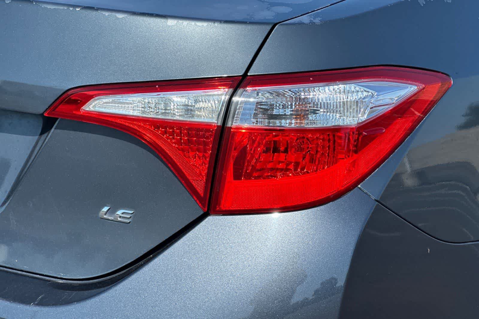 Used 2016 Toyota Corolla LE FWD image 29