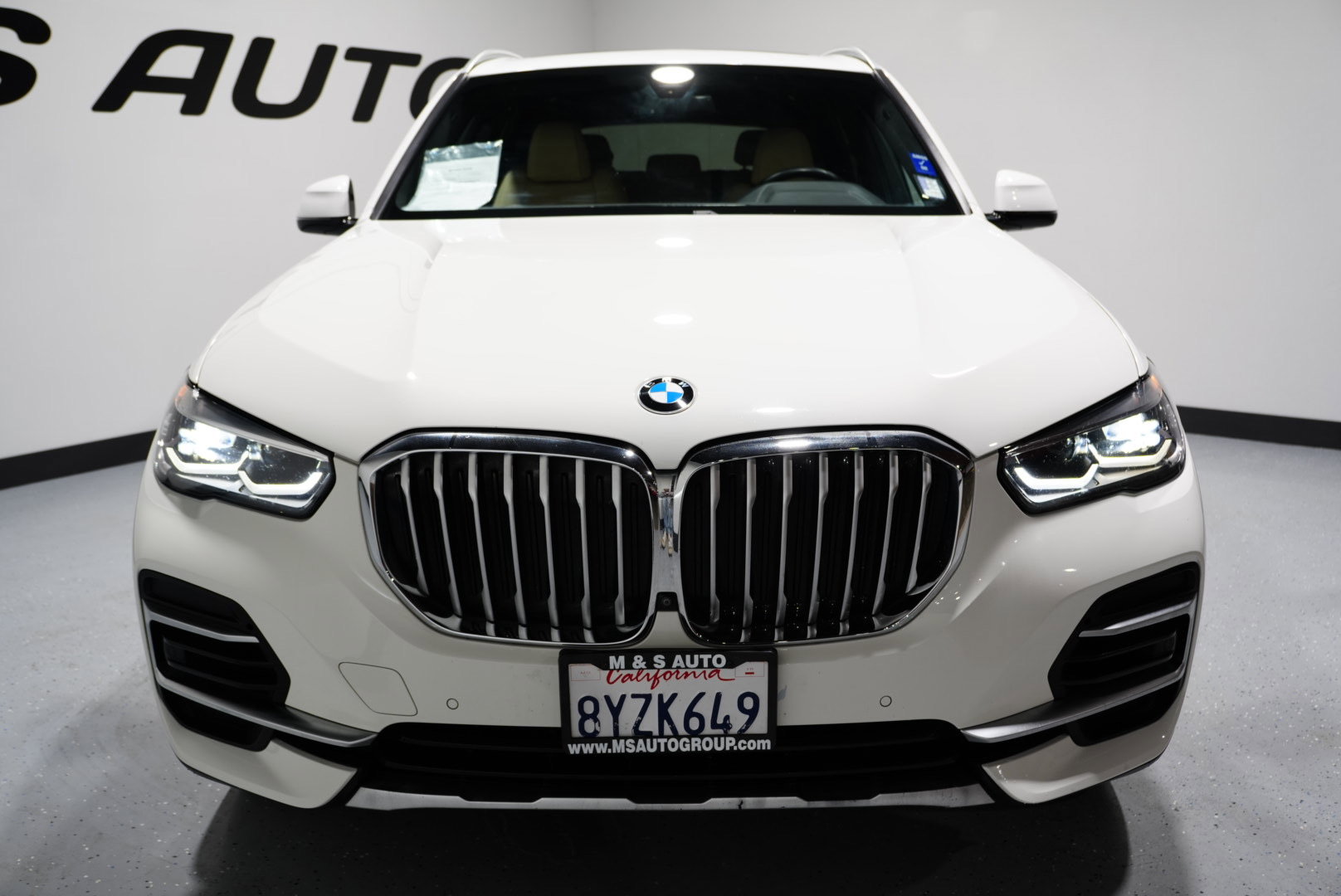 Used 2022 BMW X5 xDrive40i w/ Parking Assistance Package image 2