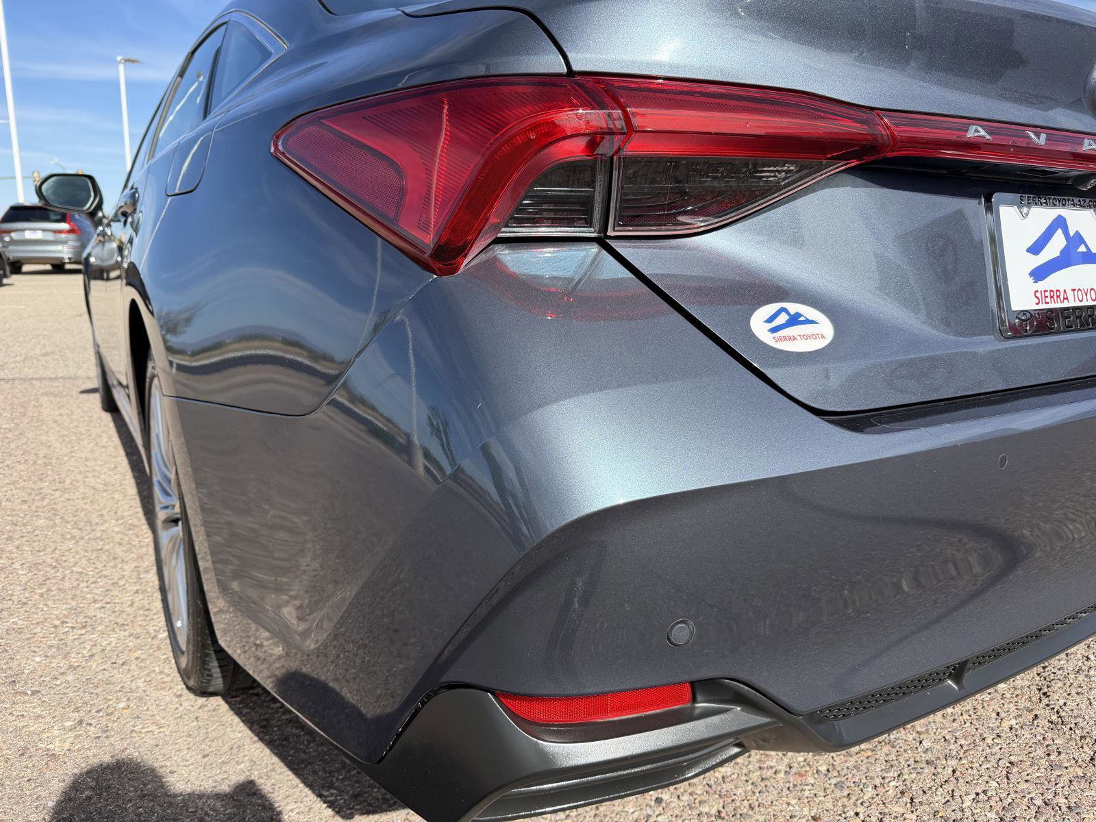 Used 2020 Toyota Avalon Limited w/ Advanced Safety Package FWD image 12