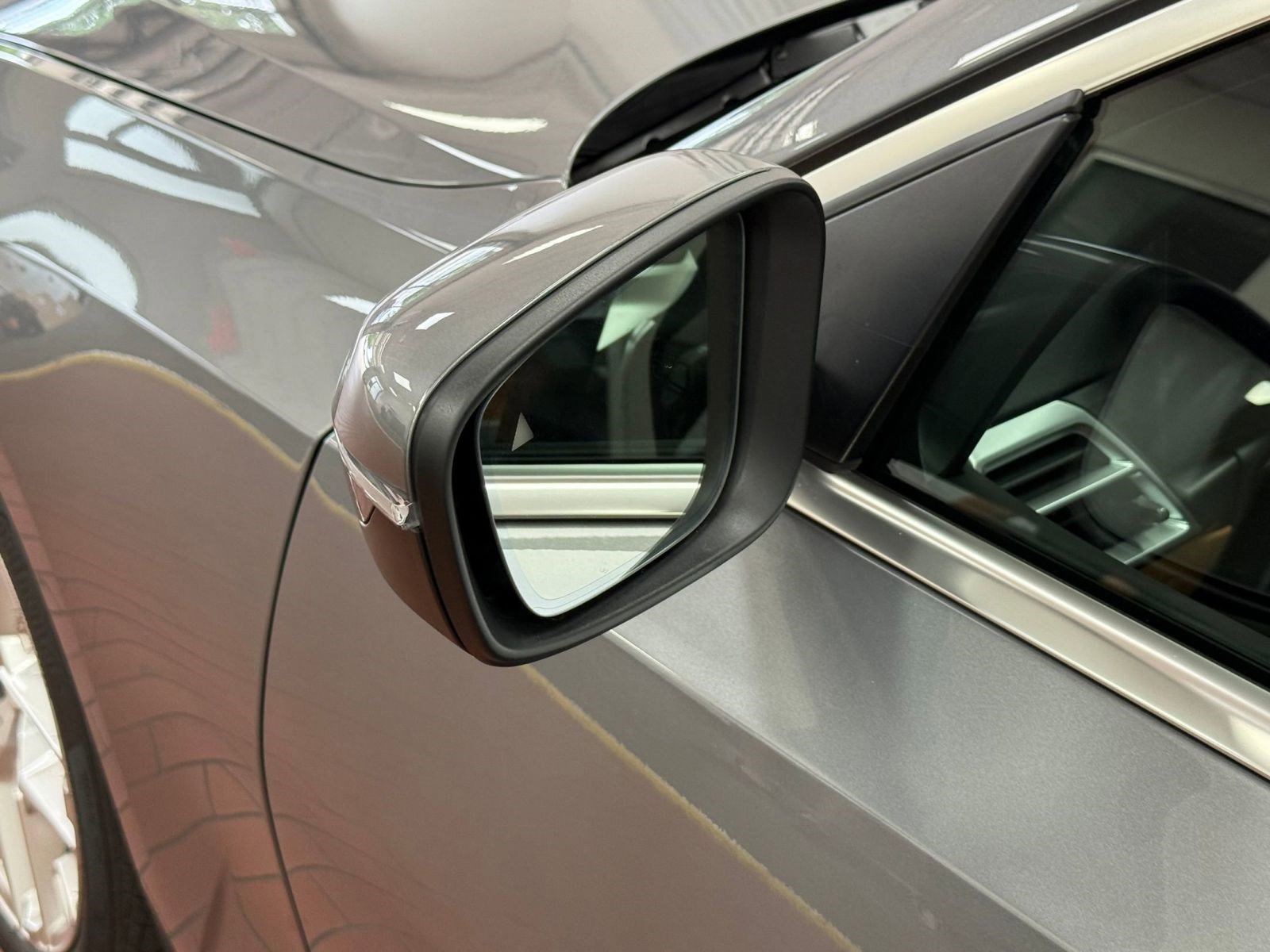 Used 2025 BMW 330i xDrive Sedan w/ Premium Package image 22