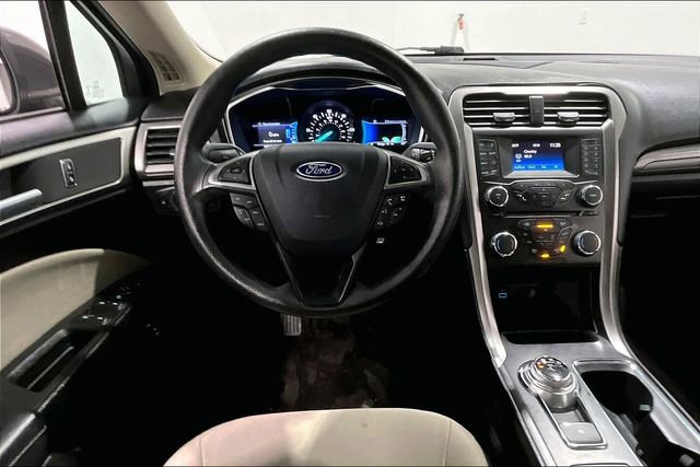 Used 2017 Ford Fusion S image 8