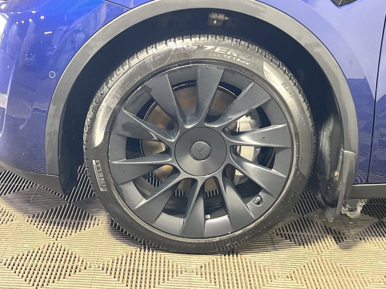 Used 2021 Tesla Model Y Long Range image 13