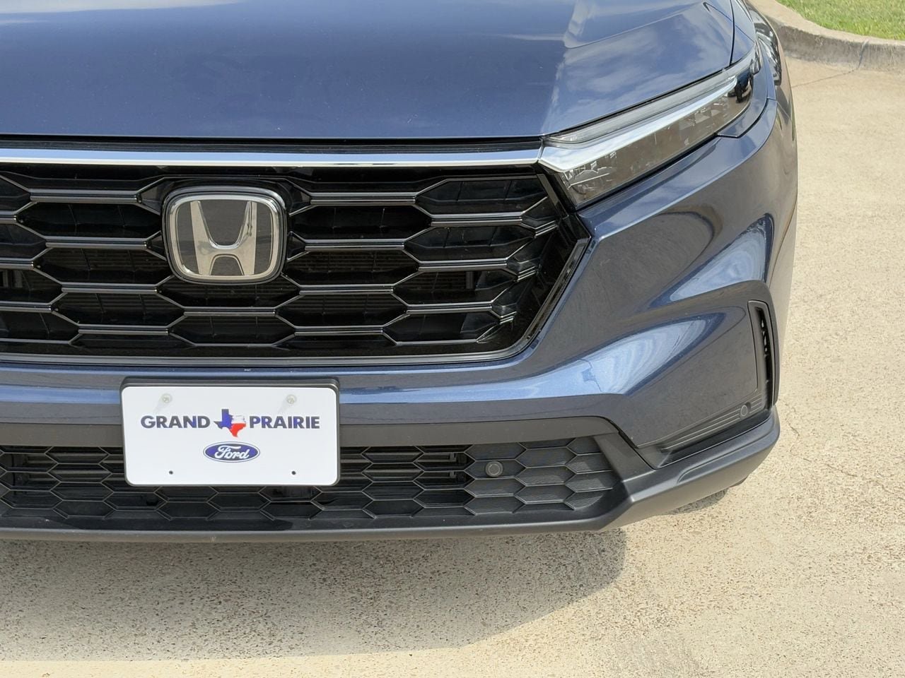Used 2025 Honda CR-V EX-L image 10