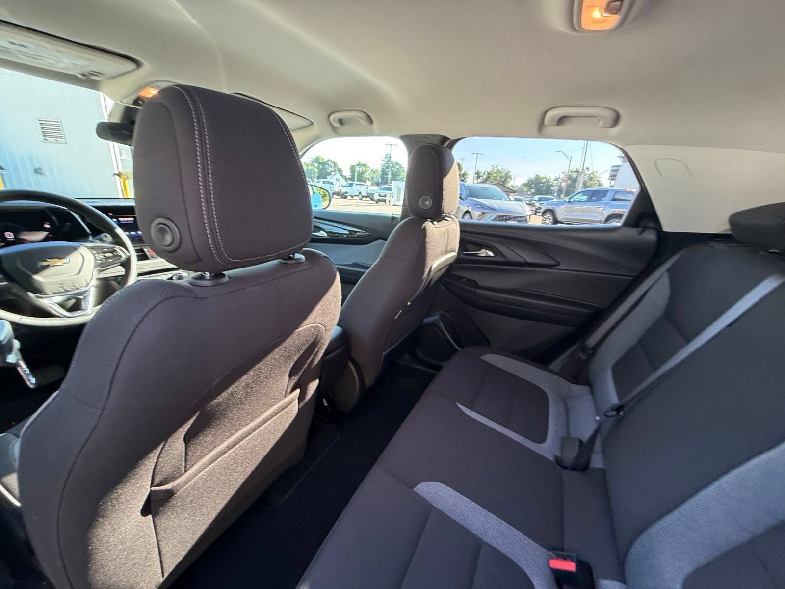 Used 2024 Chevrolet TrailBlazer LT w/ LT Cold Weather Package FWD image 24