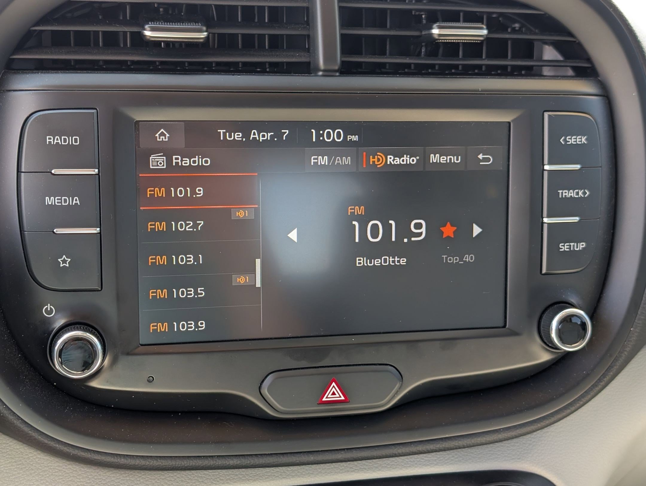 Certified 2023 Kia Soul LX w/ LX Technology Package FWD image 18