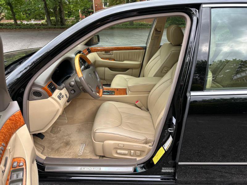 Used 2005 Lexus LS 430 RWD image 24