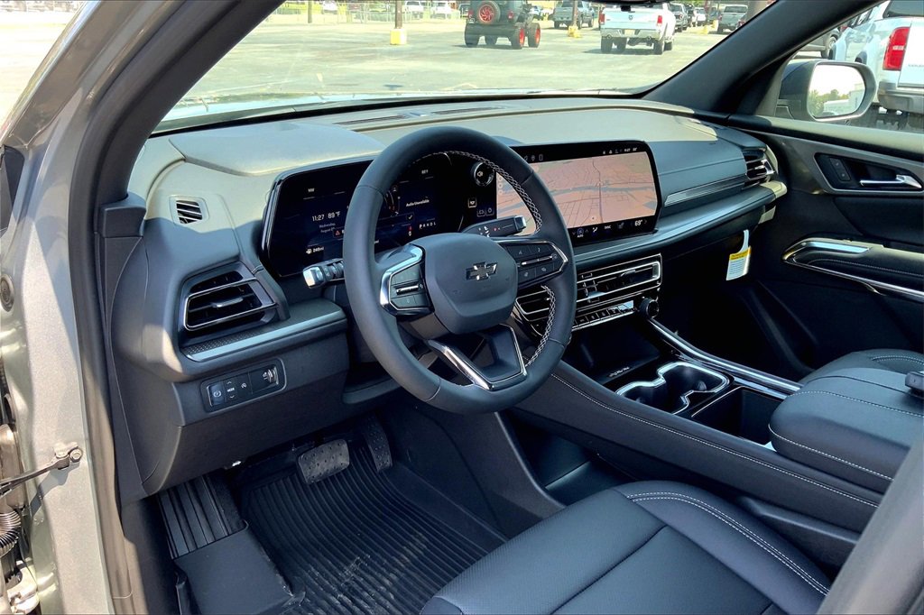 New 2026 Chevrolet Traverse LT w/ Midnight/Sport Edition image 7
