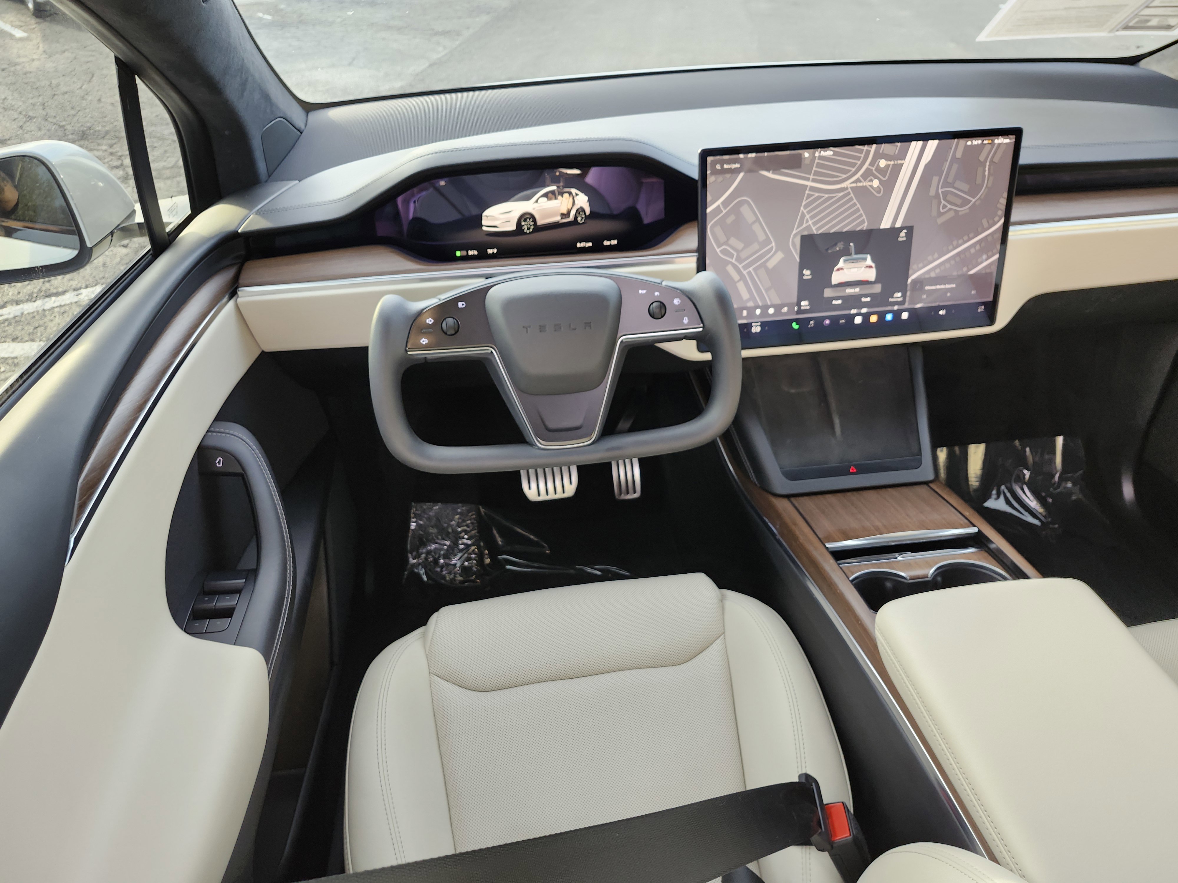 Used 2023 Tesla Model X image 25