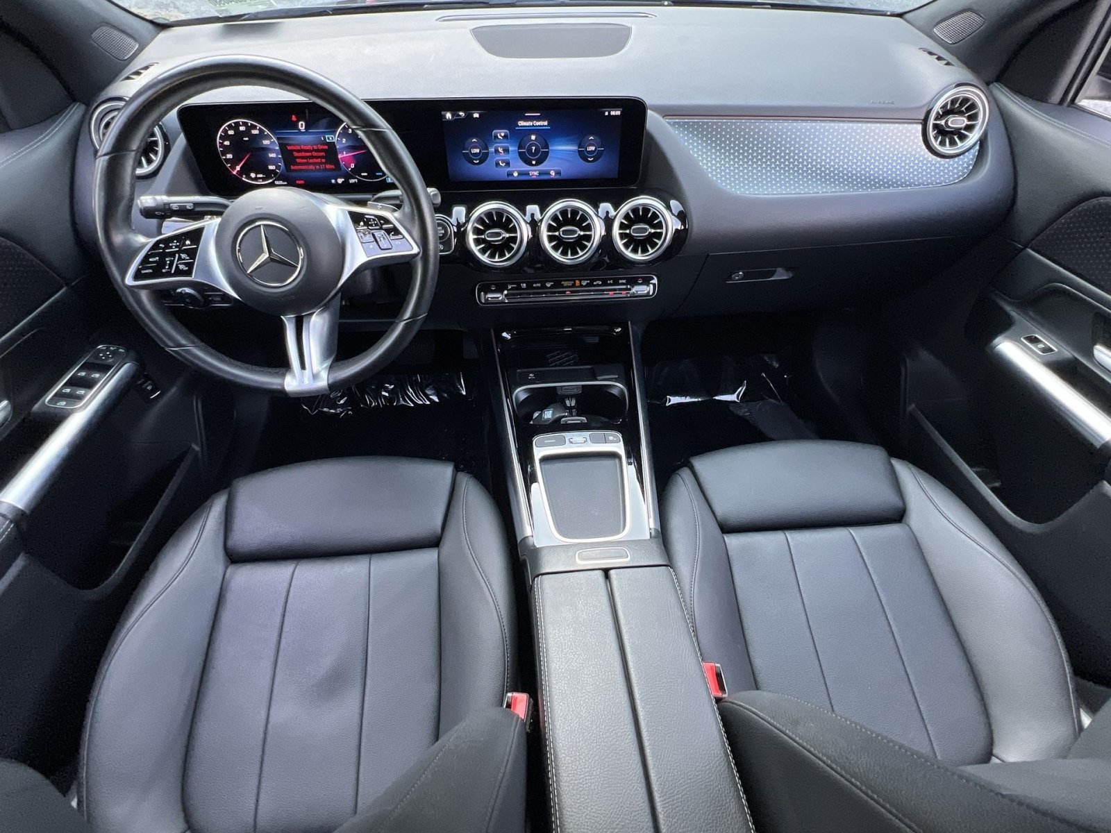 Used 2025 Mercedes-Benz GLA 250 4MATIC image 13