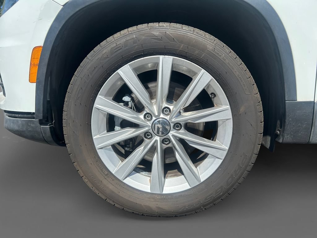 Used 2017 Volkswagen Tiguan Limited AWD/4WD image 15