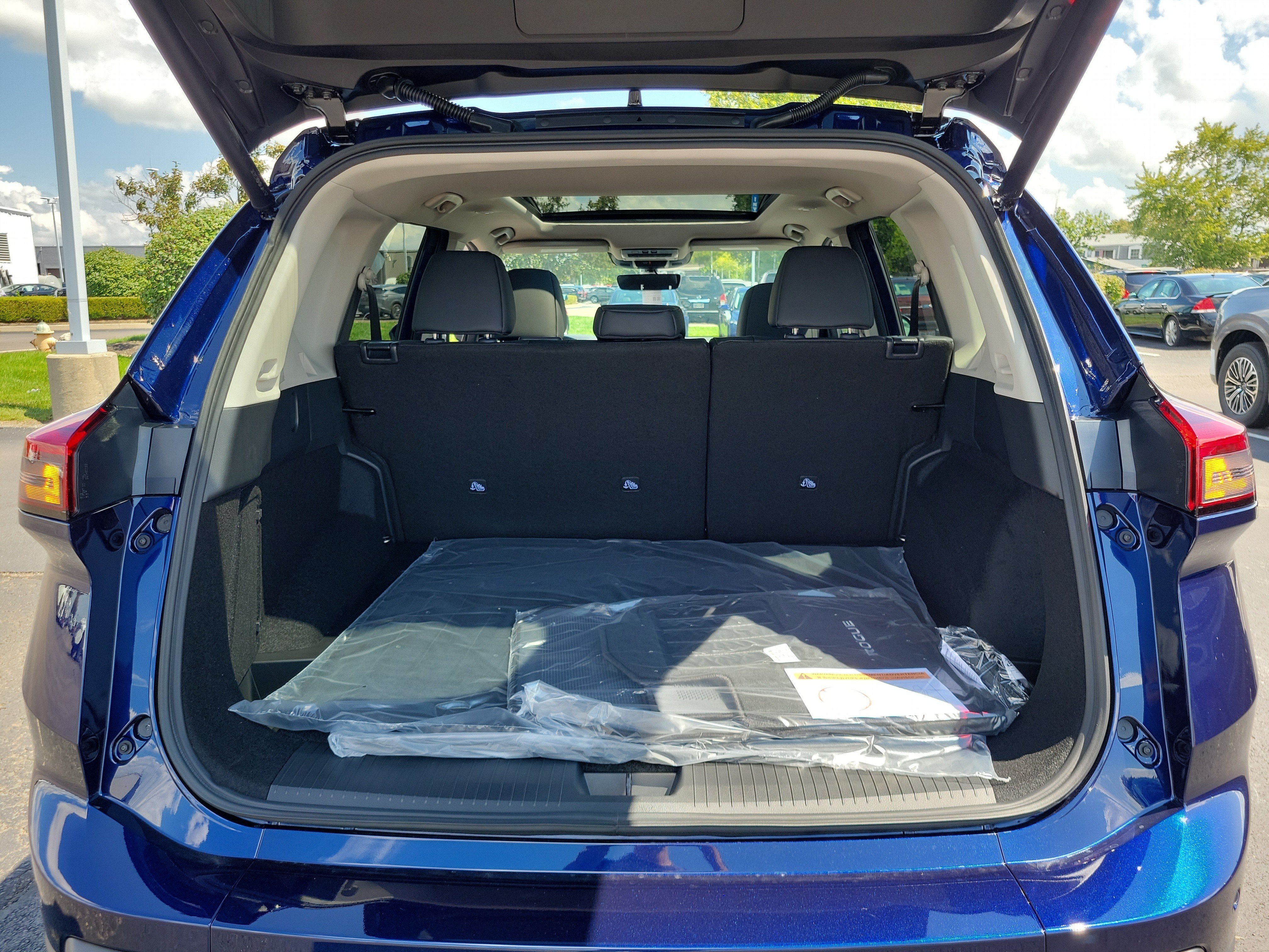 New 2026 Nissan Rogue Dark Armor AWD/4WD image 8