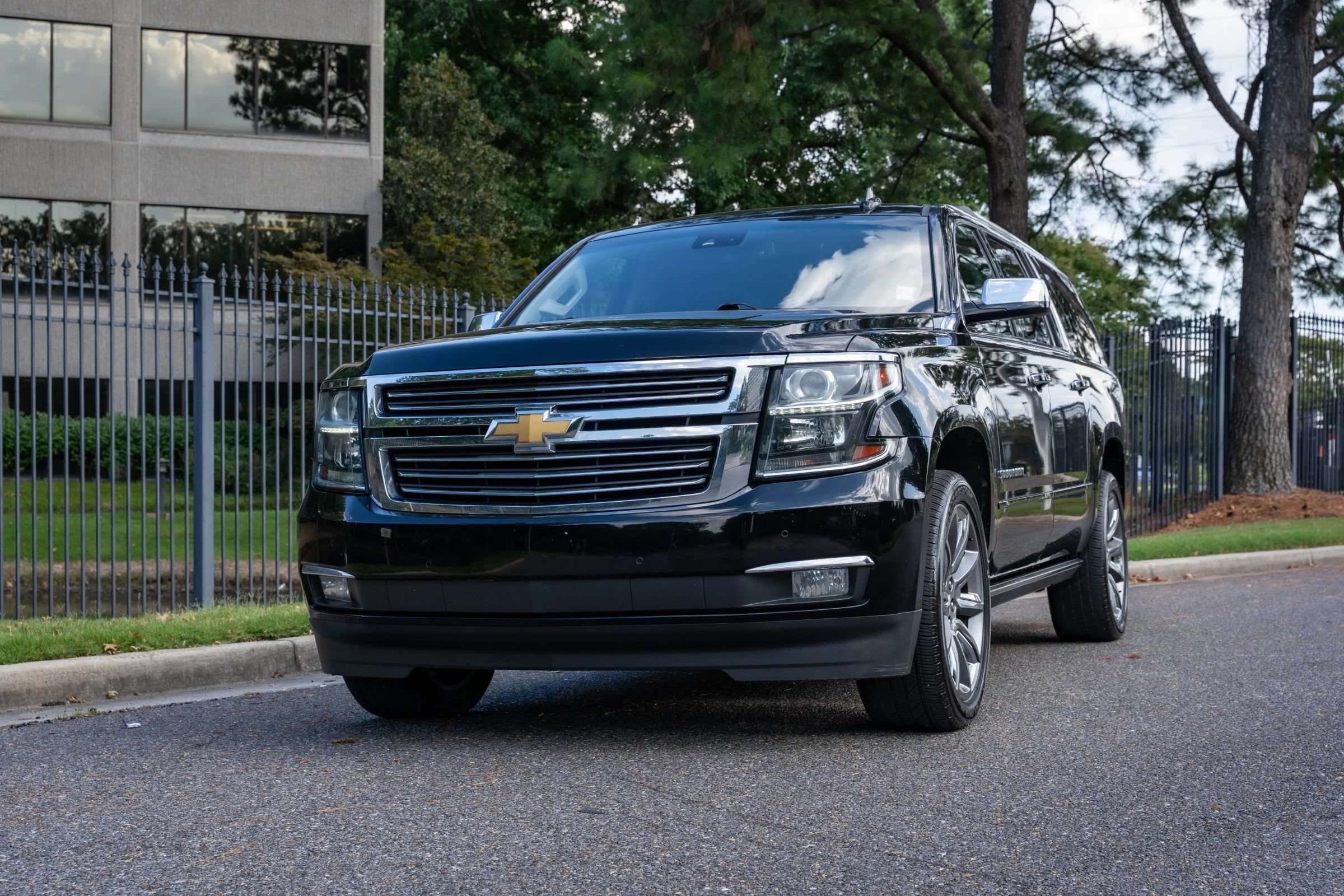 Used 2016 Chevrolet Suburban LTZ AWD/4WD image 2
