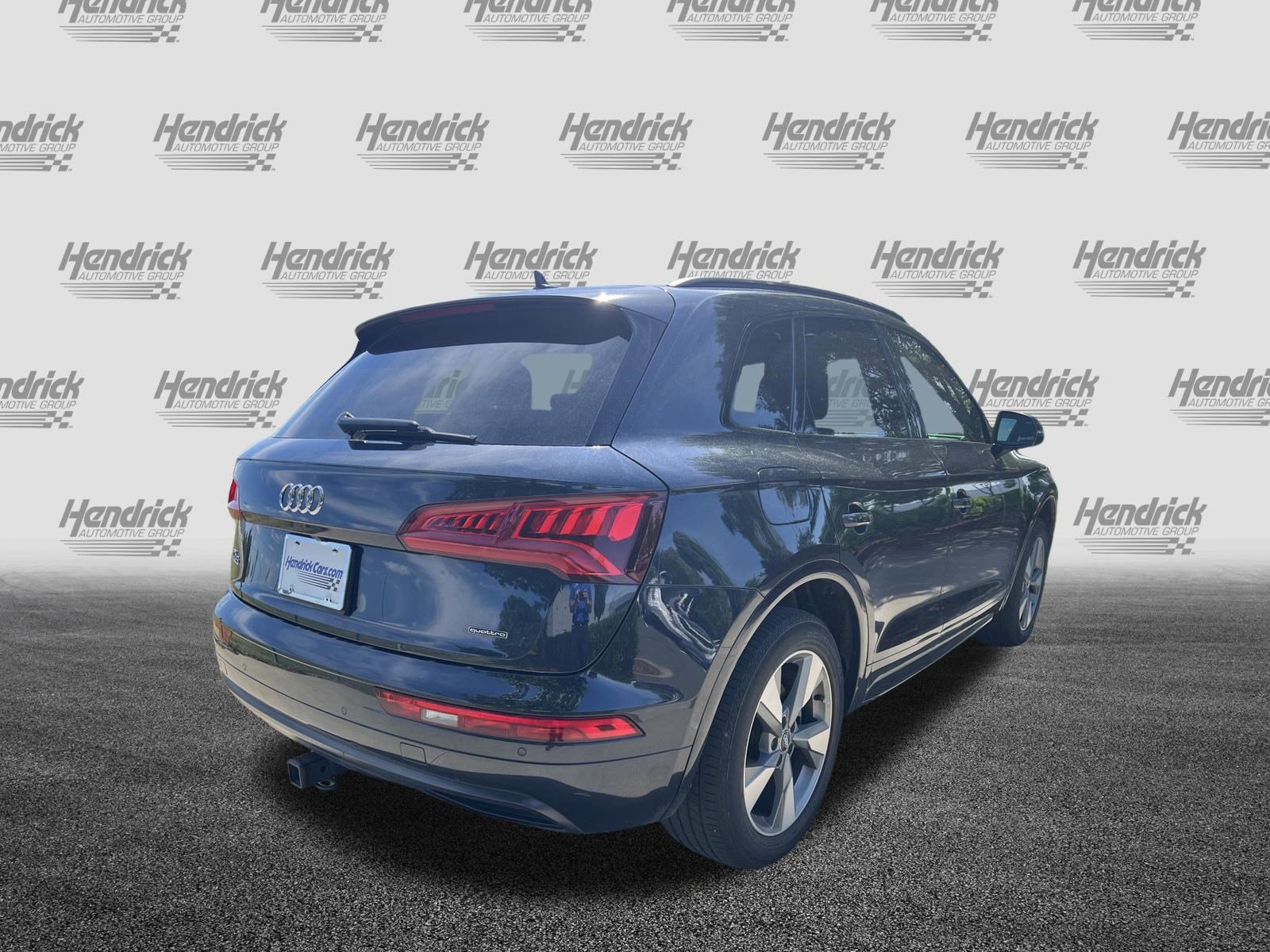 Used 2020 Audi Q5 2.0T Premium w/ Titanium Sport Package AWD/4WD image 10