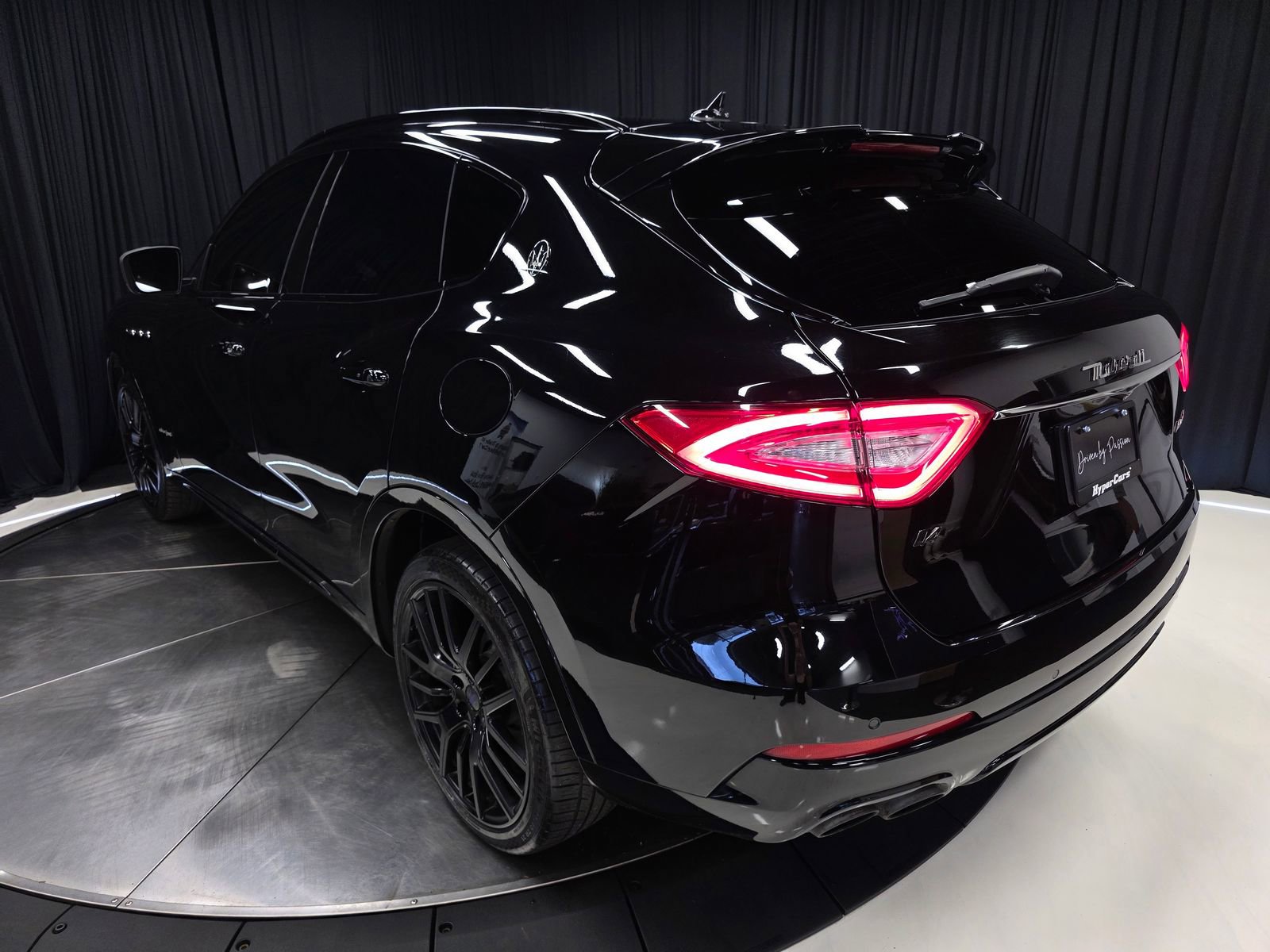 Used 2018 Maserati Levante GranSport AWD/4WD image 59