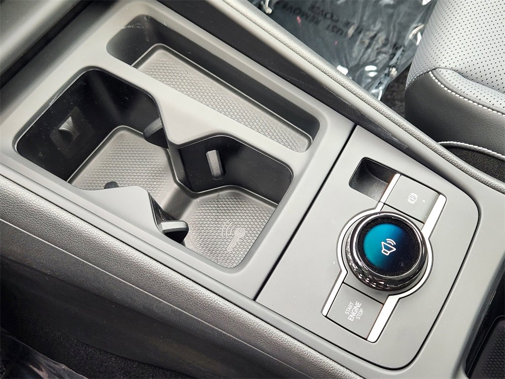 New 2025 Volkswagen Tiguan SE image 14