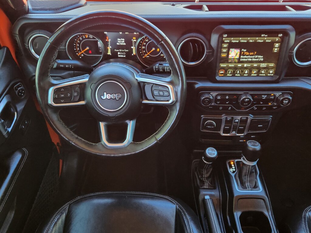 Used 2018 Jeep Wrangler Unlimited Sahara AWD/4WD image 10