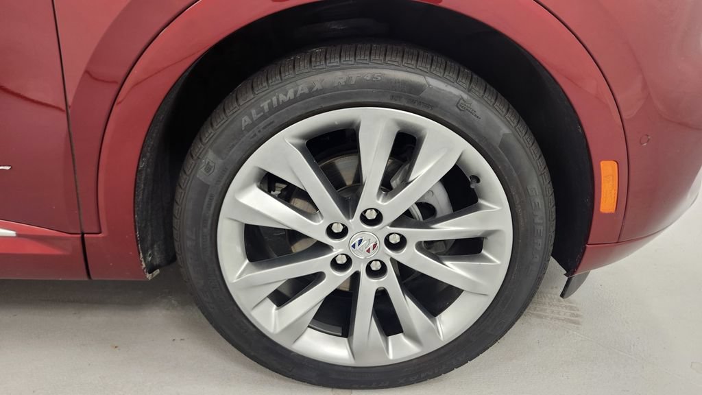 Used 2023 Buick Envision Avenir AWD/4WD image 9