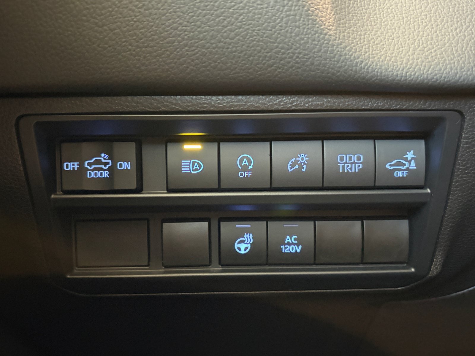 Used 2024 Toyota Tundra Limited AWD/4WD image 27