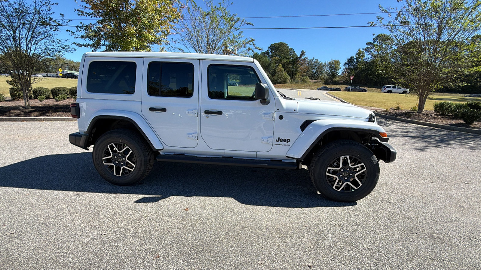 New 2027 Jeep Wrangler Unlimited Sahara AWD/4WD image 7