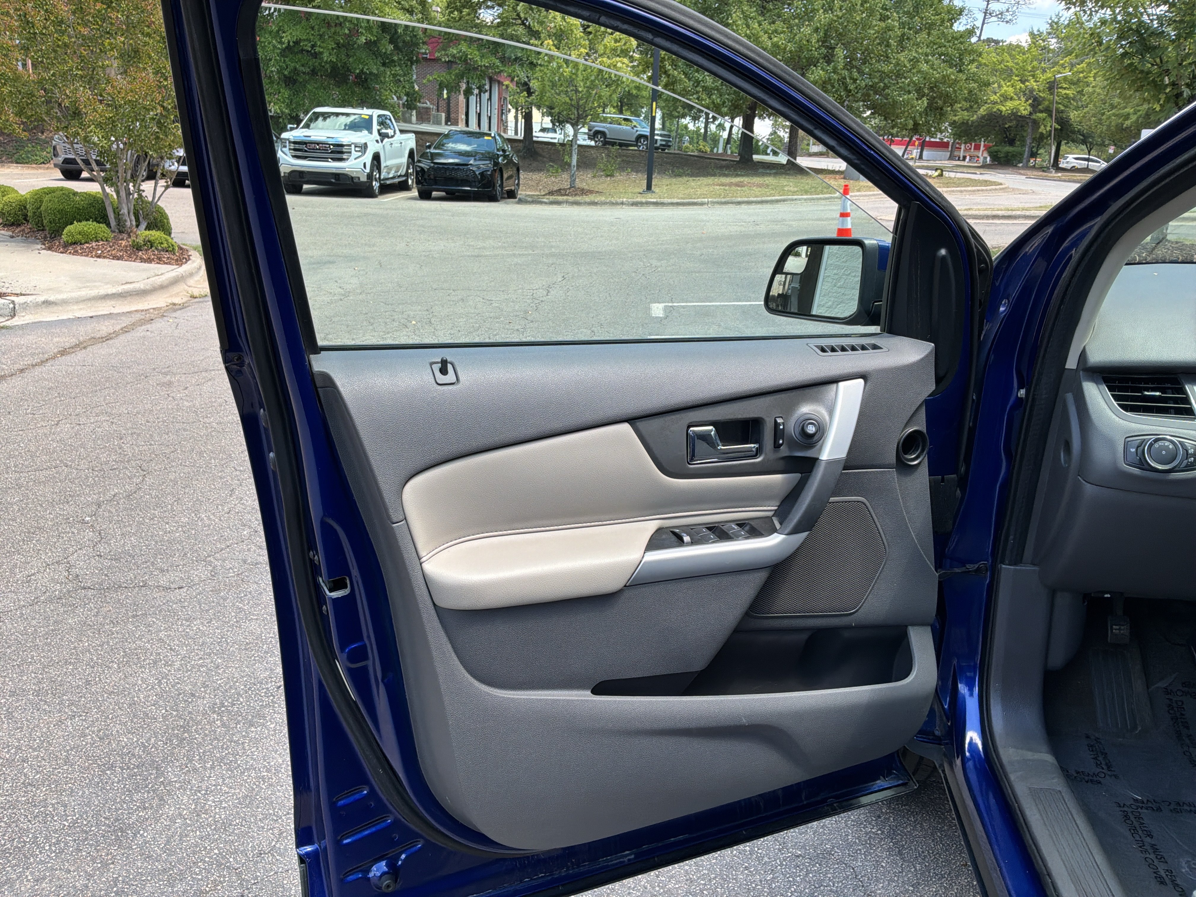 Used 2014 Ford Edge SEL w/ Equipment Group 205A FWD image 14