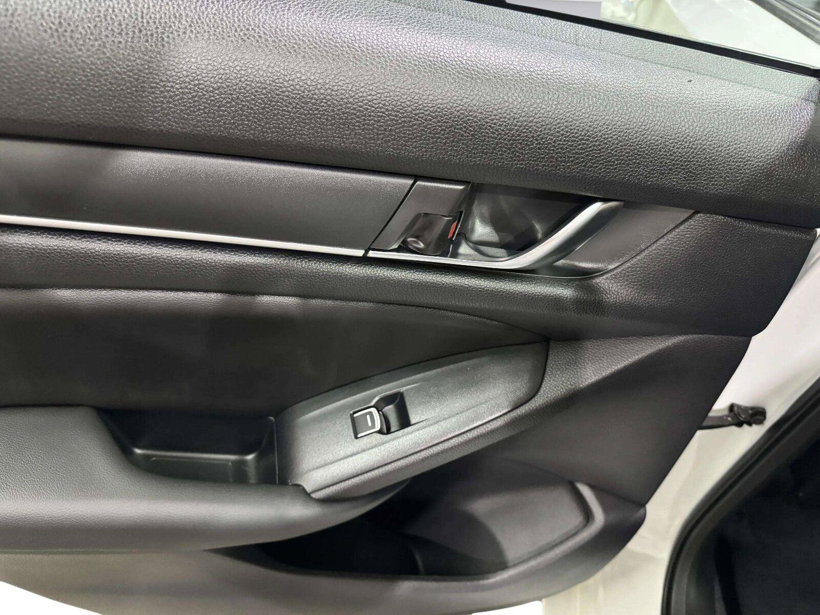 Used 2022 Honda Accord Sport image 29